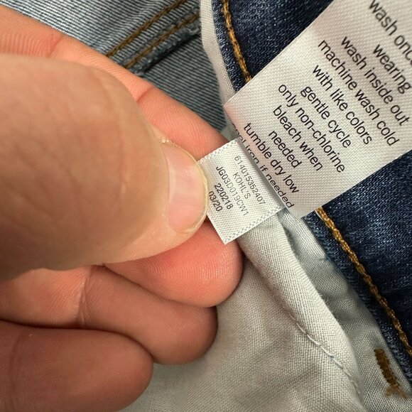 SO High Rise Mom Jeans Distressed Ripped Knees Blue Denim Size 5/27 - Picture 6 of 7